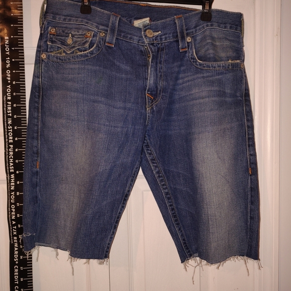 True Religion Distressed Blue Jean Shorts - Picture 1 of 13
